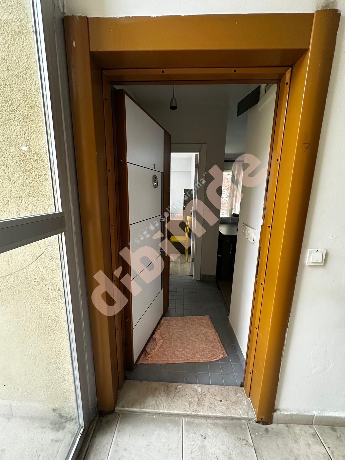 Image 0